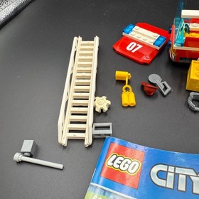 LEGO 60107 Fire Ladder Truck City Almost Complete Manual Firetruck Firefighter