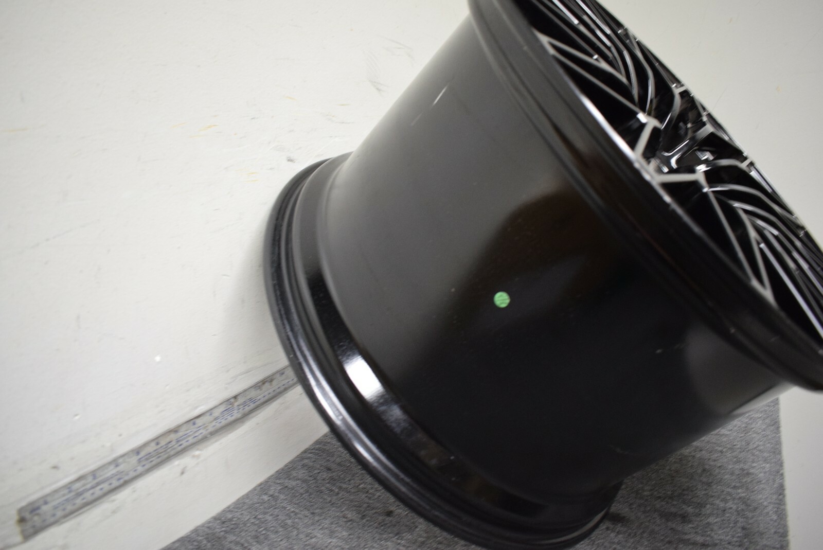 LAMBORGHINI AVENTADOR WHEEL RIM 13X21 FACTORY OEM
