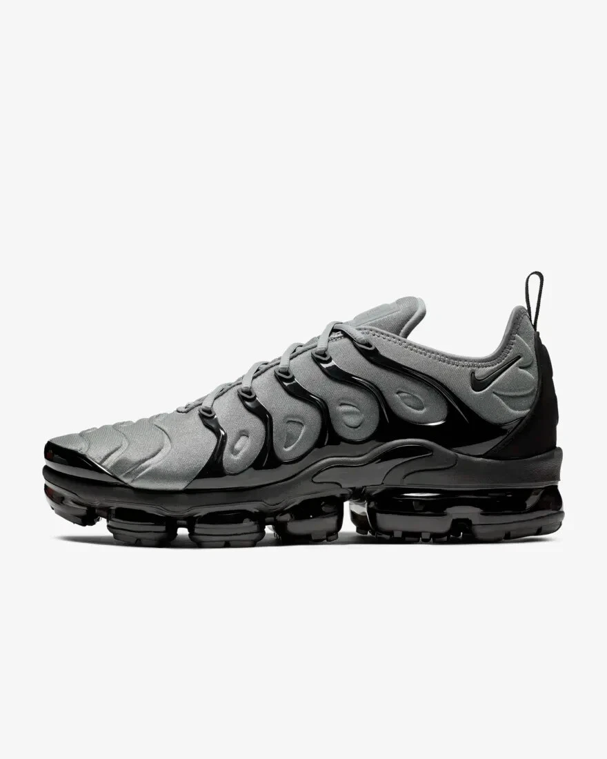 Black nike cheap vapormax plus men's