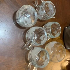 VTG NESTLE NESCAFE COLONIAL CUPBOARD WORLD GLOBE SET OF 3 MUGS Creamer Sugar