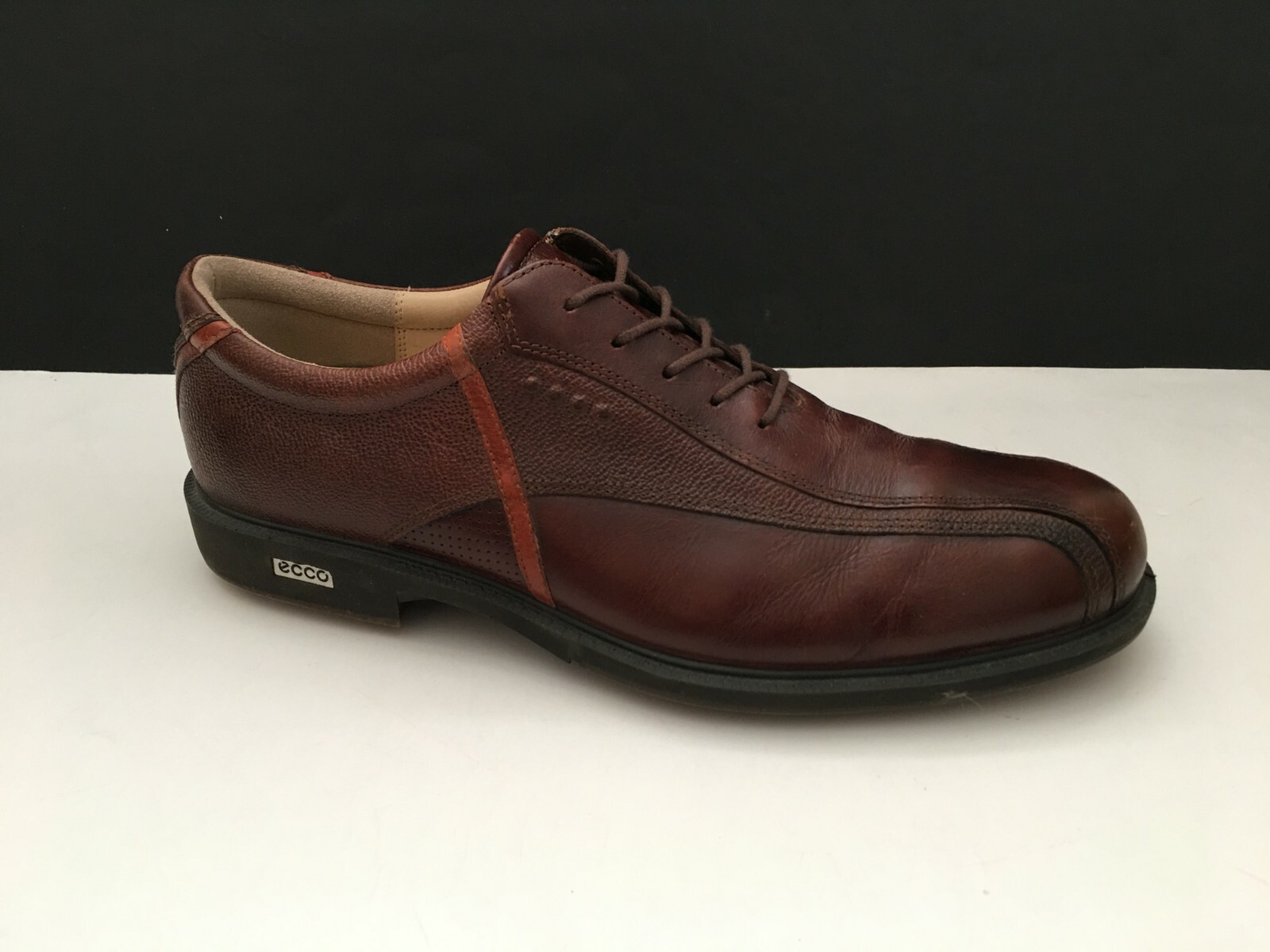 ecco wingtip golf shoes