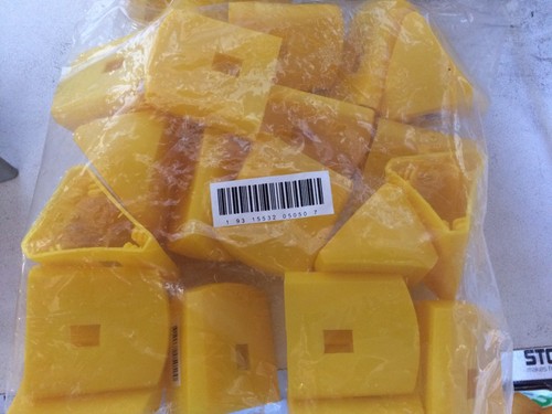 20 x Yellow Star Picket / Steel Y Fence Post Safety Cap - Triangular fits snug! - Picture 2 of 2