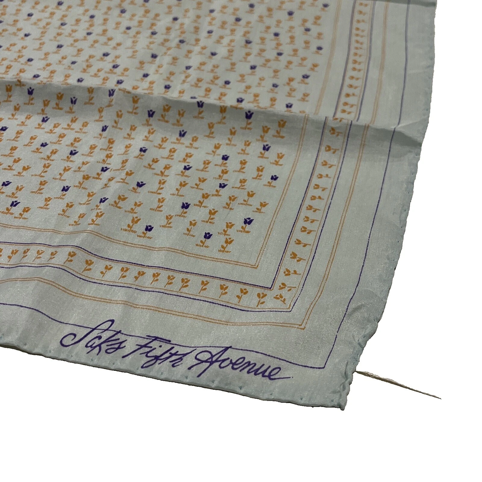 Bufandas y envolturas de seda para mujer Saks Fifth Avenue