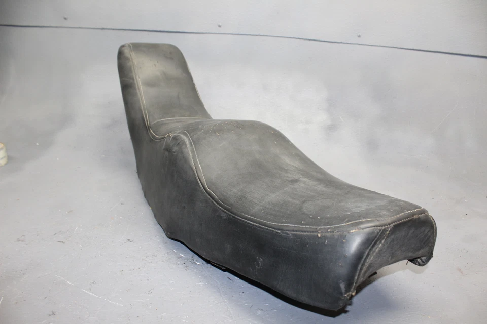 1975 YAMAHA XS650 FRONT REAR SEAT - Image 2 of 4