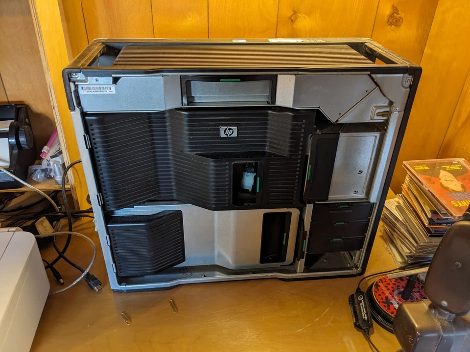 PC de escritorio HP Workstation Z800 (500 GB, Intel Xeon, 2,53 GHz, 2 GB) - VA783UT#ABA Foto 2 de 3