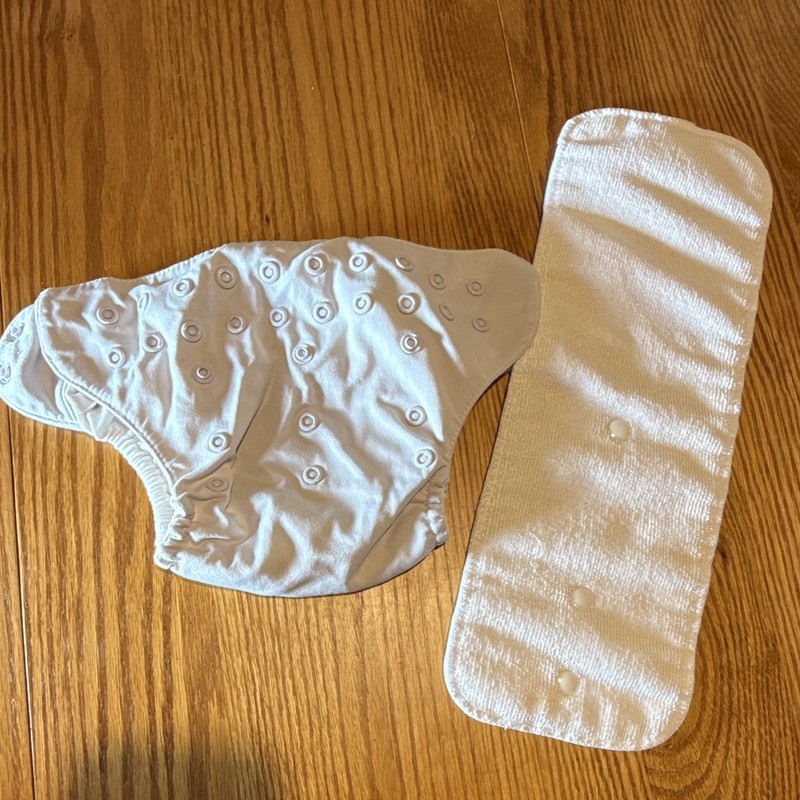 Bumgenius Pocket Cloth Diaper White One Size Fits Most w/ Snaps & Insert