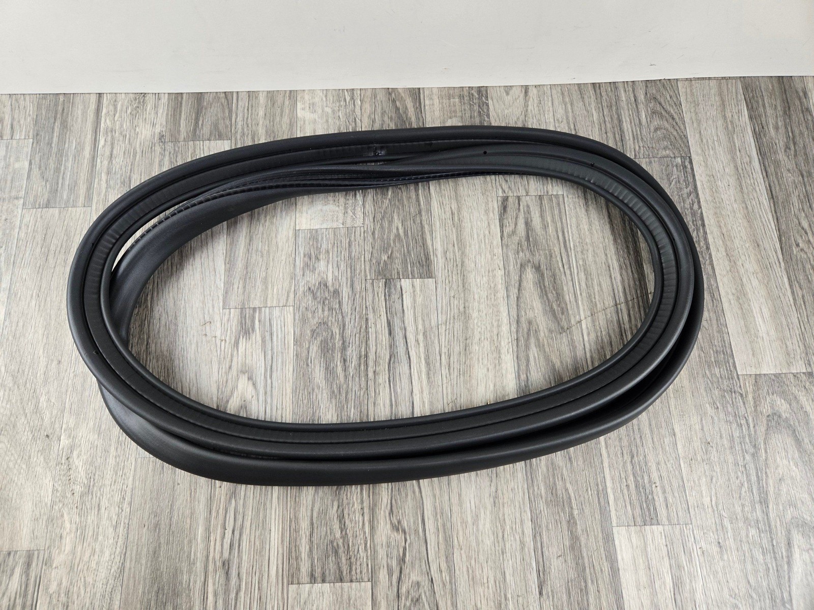 Bentley Continental 2005-2009 Trunk Seal Weatherstrip Rubber 3W8827705