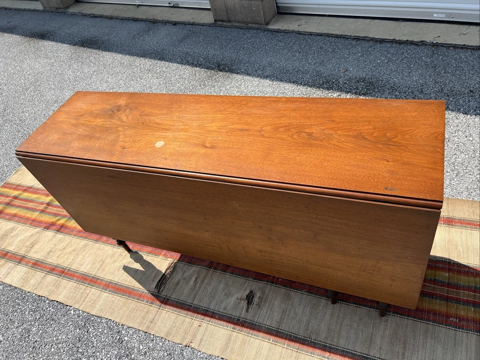 Una muy bonita mesa antigua Sheraton de hojas caídas de nogal, Shenandoah Valley of VA Foto 3 de 4