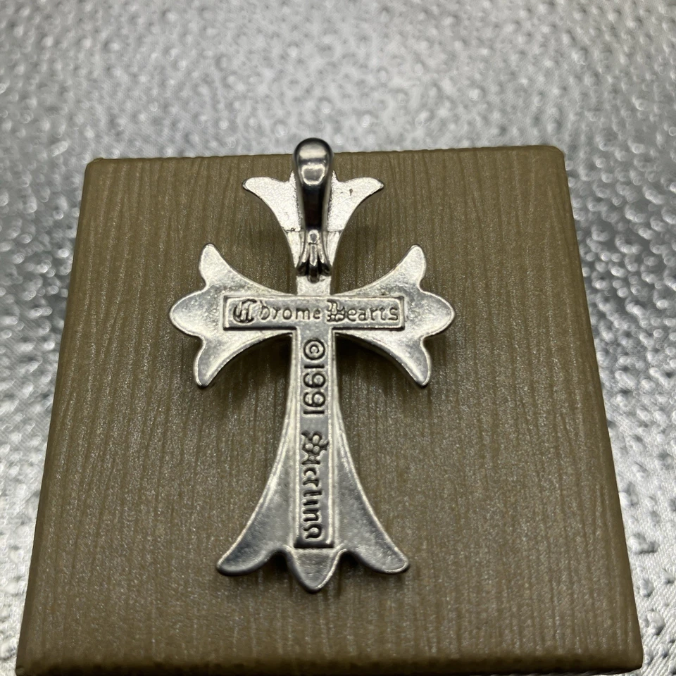 Colgante Cruz Corazones Cromados con Paca Plata de Ley .925 Limpio, Sin Reserva  Foto 3 de 4