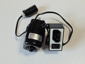 Motor Sewing YDK YM-343-7 Nähmaschinenmotor mit Einschalten, Glühbirnenfassung