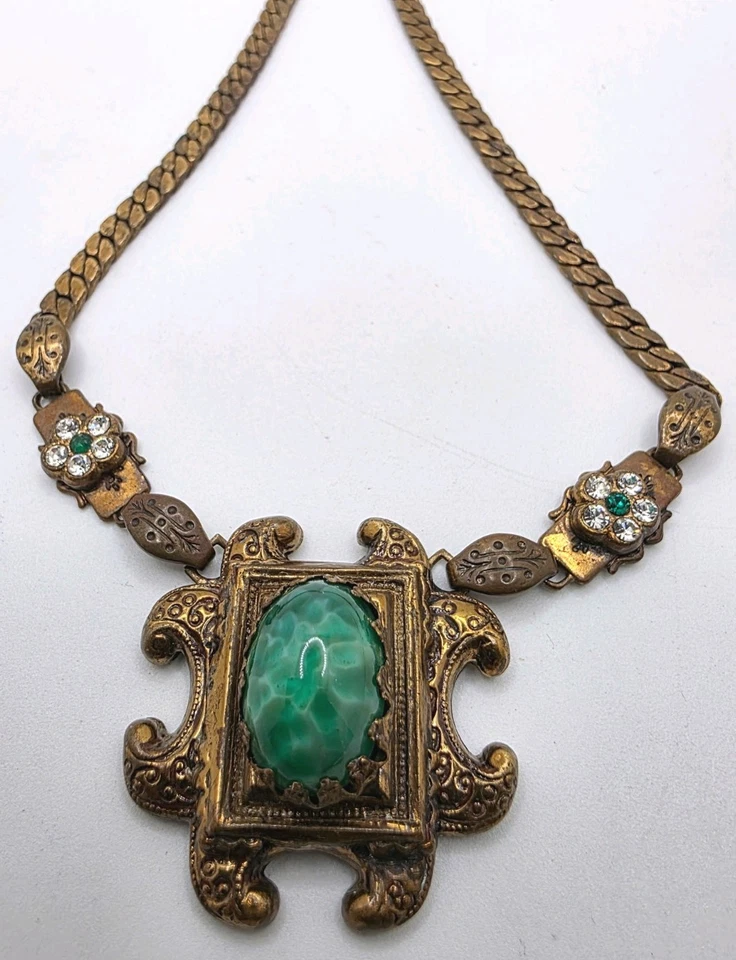 Vintage Art Deco Peking Glass Green Cab W/Crystal & Green Rhinestone Necklace - Image 3 of 4