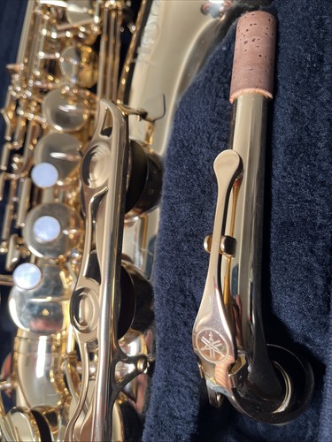 YAMAHA YAS-280 Saxofones Alto Estudiante Lacado Dorado Genuino con Estuche Atlético - Imagen 3 de 20