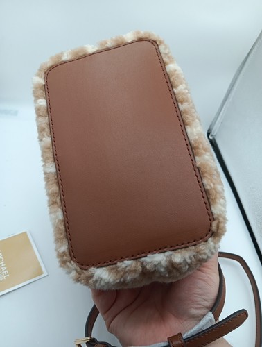 New Michael Kors Suri Small Logo Faux Fur Crossbody Bag Cream Sherpa - Picture 6 of 10