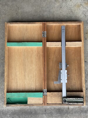 MITUTOYO 10'' Vernier Height Gage + Box