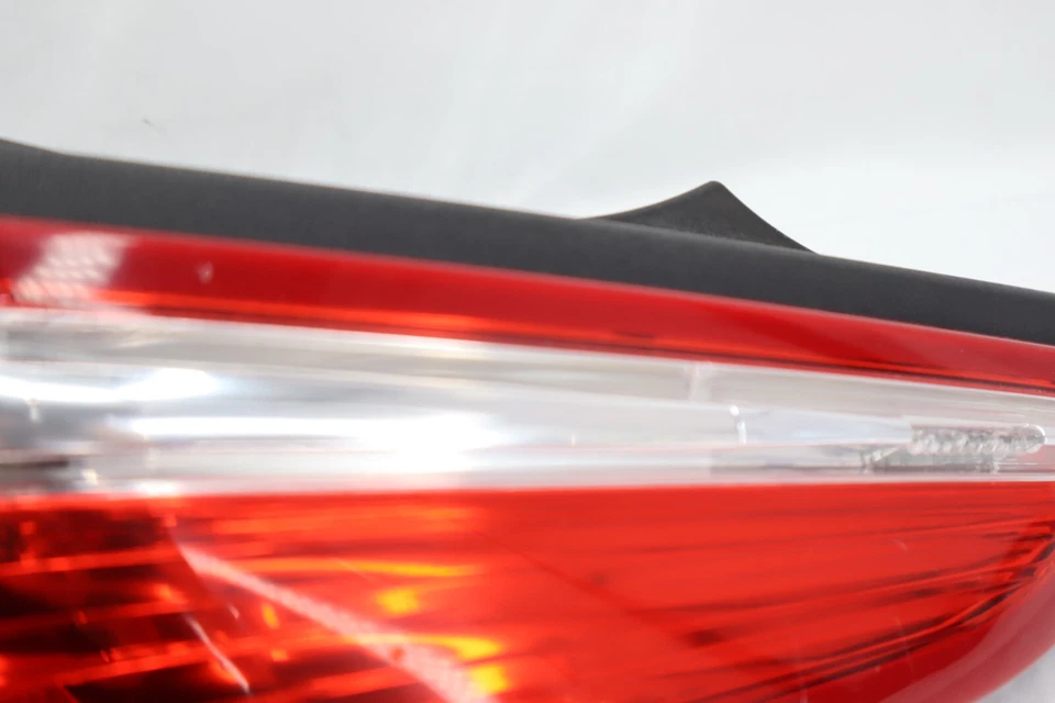 Luz trasera derecha del lado del pasajero Jaguar XJ X351 2010-2015 lámpara Talilight OEM Foto 4 de 4