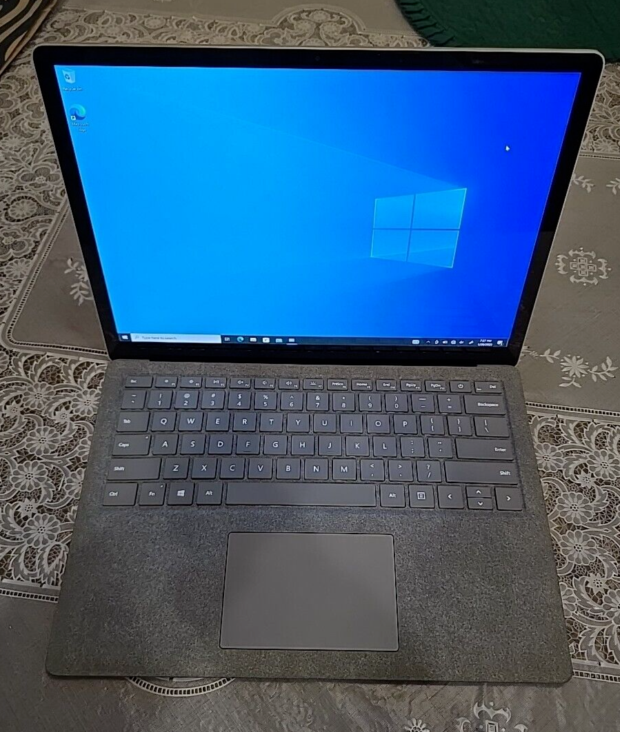 Microsoft surface Laptop 第1世代 Core i5 Surface Laptop 1st Gen 128 GB / Intel Core i5 / 4GB RAM PLEASE