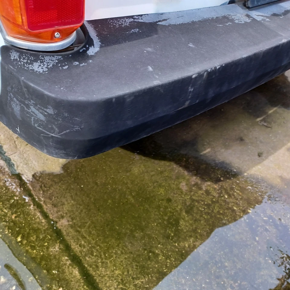 Parachoques trasero 76 MG Midget usado TIENE DEFECTOS VER FOTOS Foto 2 de 4