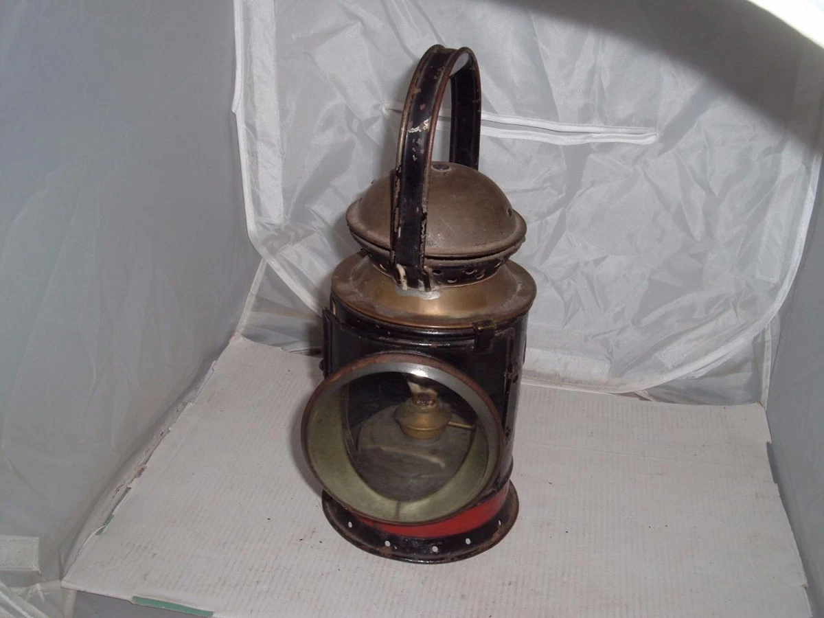 Hand lamp with sale guard