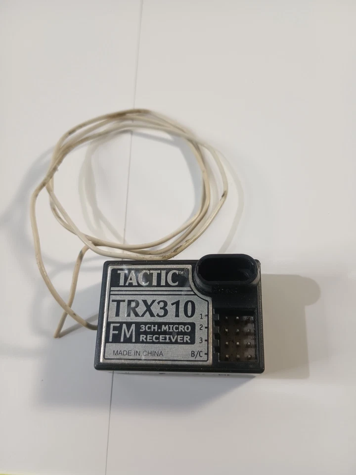 Tactic TRX310 FM 3Ch - Micro receptor RC repuestos usado camión/coche. Foto 3 de 4