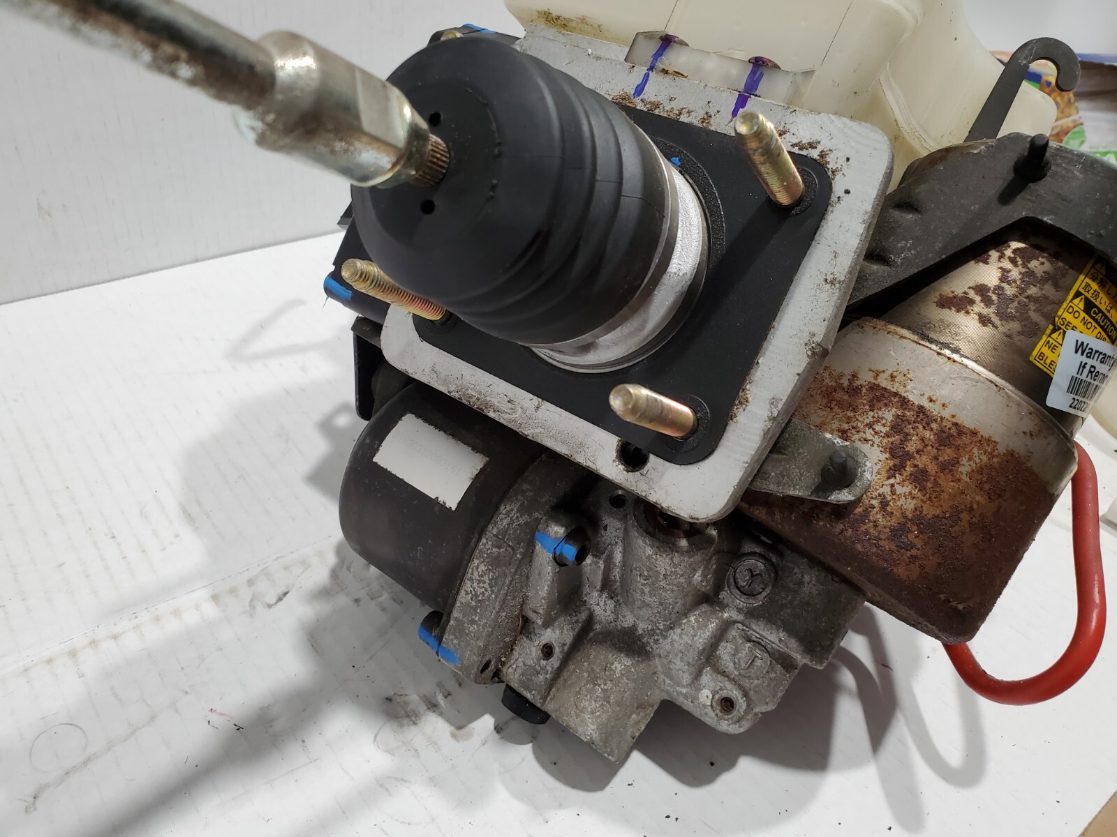 0304 4Runner GX470 ABS AntiLock Brake Pump Controller Master Cylinder