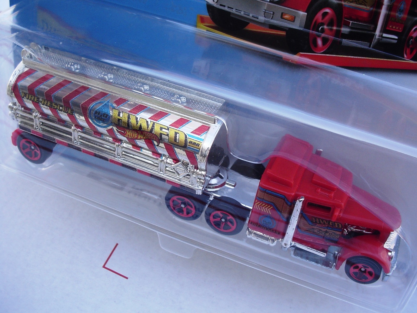 2018 Hot Wheels Fuel & Fire Truck H2O Water Tanker Hauler HWFD. BFM76 1