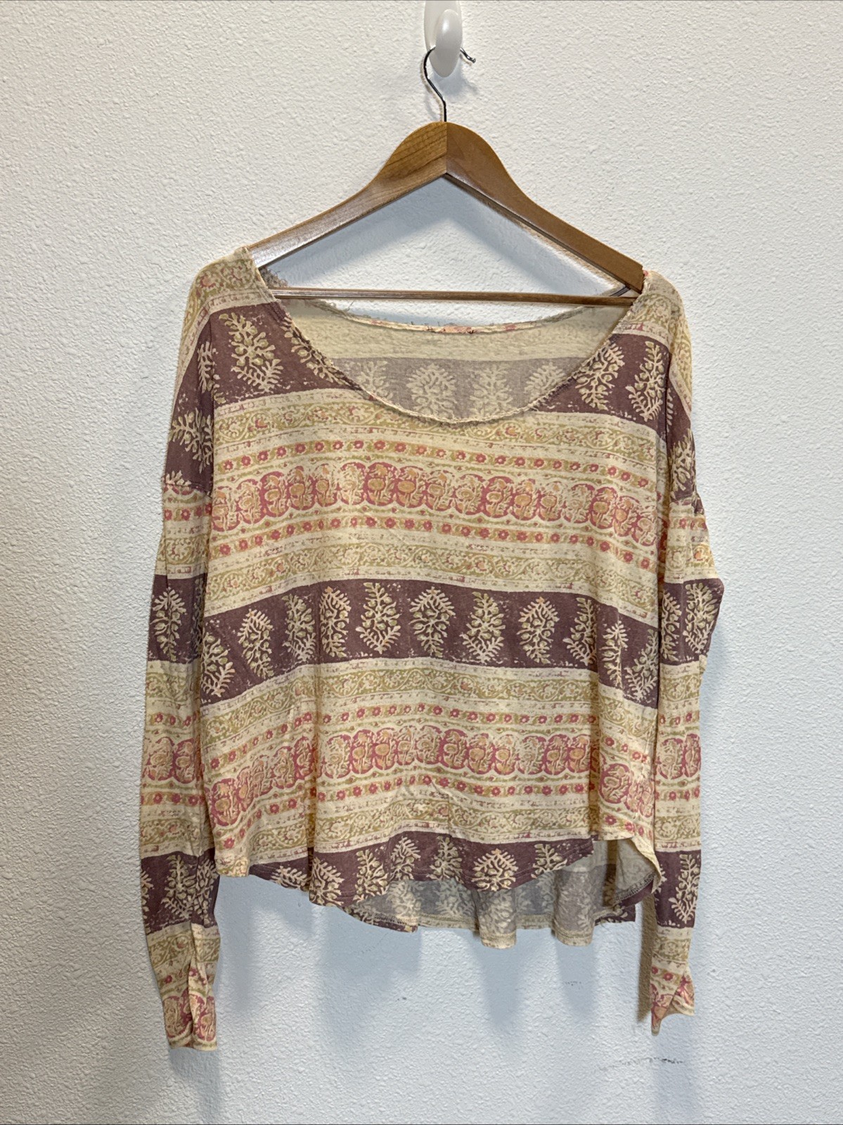Vintage Free People Cream & Pink Paisley Floral Print Long Sleeve Top Size L