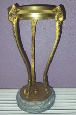 SUPPORT PIED EN BRONZE POUR LAMPE A PETROLE