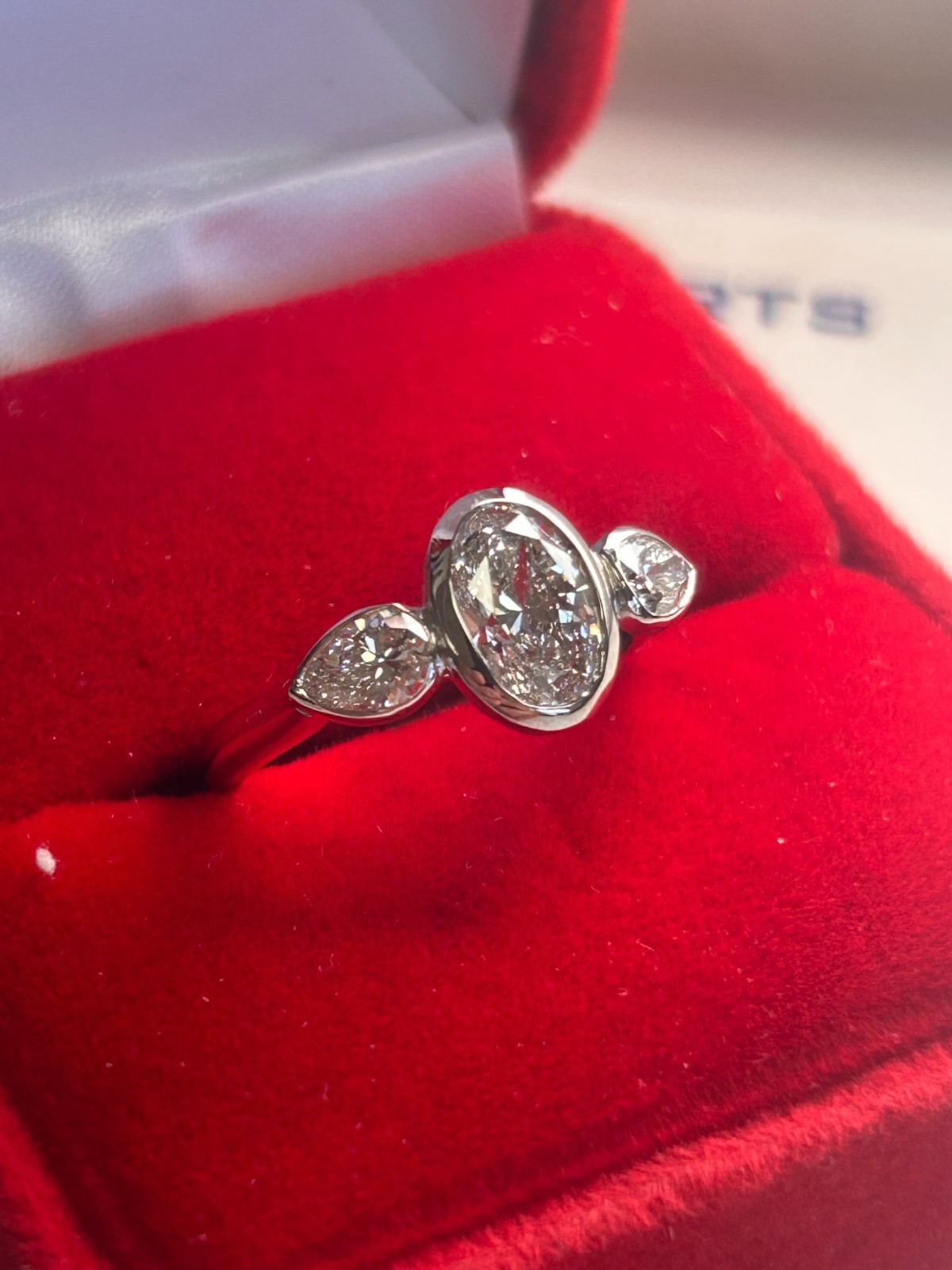 14k Solid Gold 1.0Ctw Oval Center and Pear Shape Side Lab Grown Diamond Ring