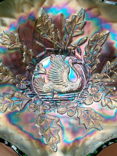 Nice Green Millersburg Carnival Glass Nesting Swan Pattern Ruffled Bowl - Picture 2 of 19