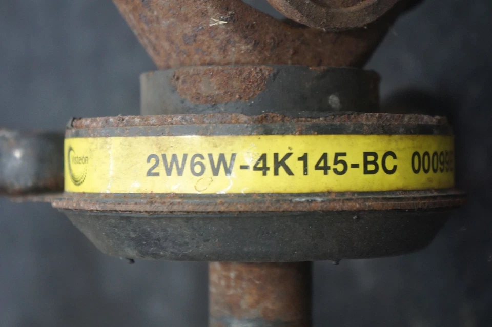 Conjunto de eje de transmisión de hélice trasera OEM 2W6Z4R602AA Ford Thunderbird 2002 Foto 2 de 4