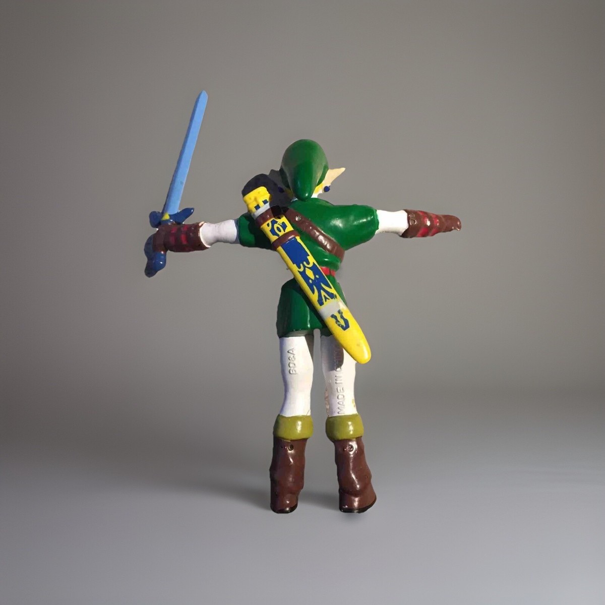 VINTAGE LINK RUBBER ACTION FIGURE NINTENDO 64 LEGEND OF ZELDA 