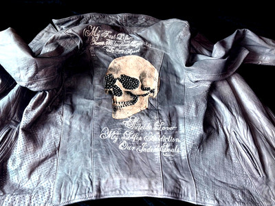 JADED BY KNIGHT LIMITED 100 STK. LEDER-JACKE SKULL KRISTALLSTEINE HANDMADE RARE