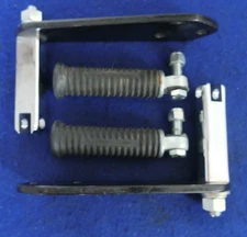 Genuine Harley Dyna Street Bob Low Rider  Highway Pegs & Chrome Mounts 1991-2017