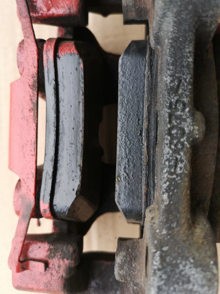 Mercedes Benz R320 2006 W251 pinza de freno completa pasajero trasero lado izquierdo Foto 3 de 4