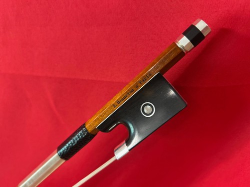 E. Henneton a Paris Pernambuco Violin Bow 4/4 Silver Mount-Sartory Model - Picture 2 of 11