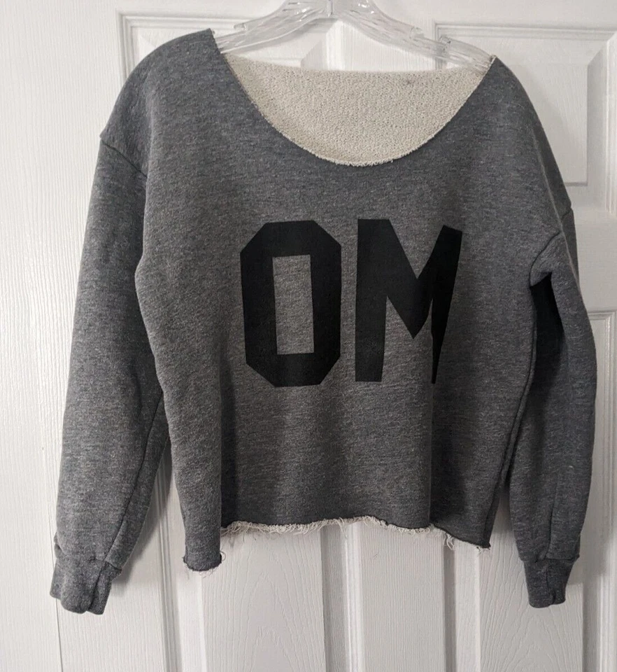 Sudadera American Apparel Urban Yoga Gris OM Boxy Crop Dobladillo Crudo Talla S/M Foto 2 de 4