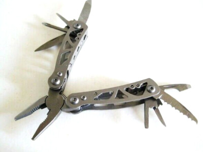 Quality Mini Multi Tools   12 Tools Included 