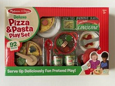 NIB/NEW MELISSA AND  DOUG DELUXE PIZZA PASTA 92 PIECE PLAY SET TOY