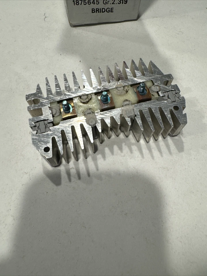 Nuevo puente rectificador alternador GM 1875645 1985-89 Chevrolet P20 P30 GMC P2500 Foto 3 de 4