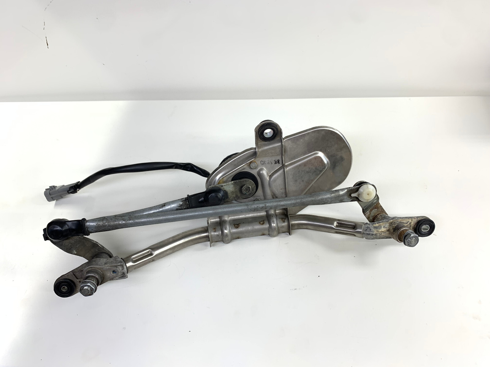2005-2008 MASERATI QUATTROPORTE M139 FRONT WINDSHIELD WIPER LINKAGE W/ MOTOR 59K