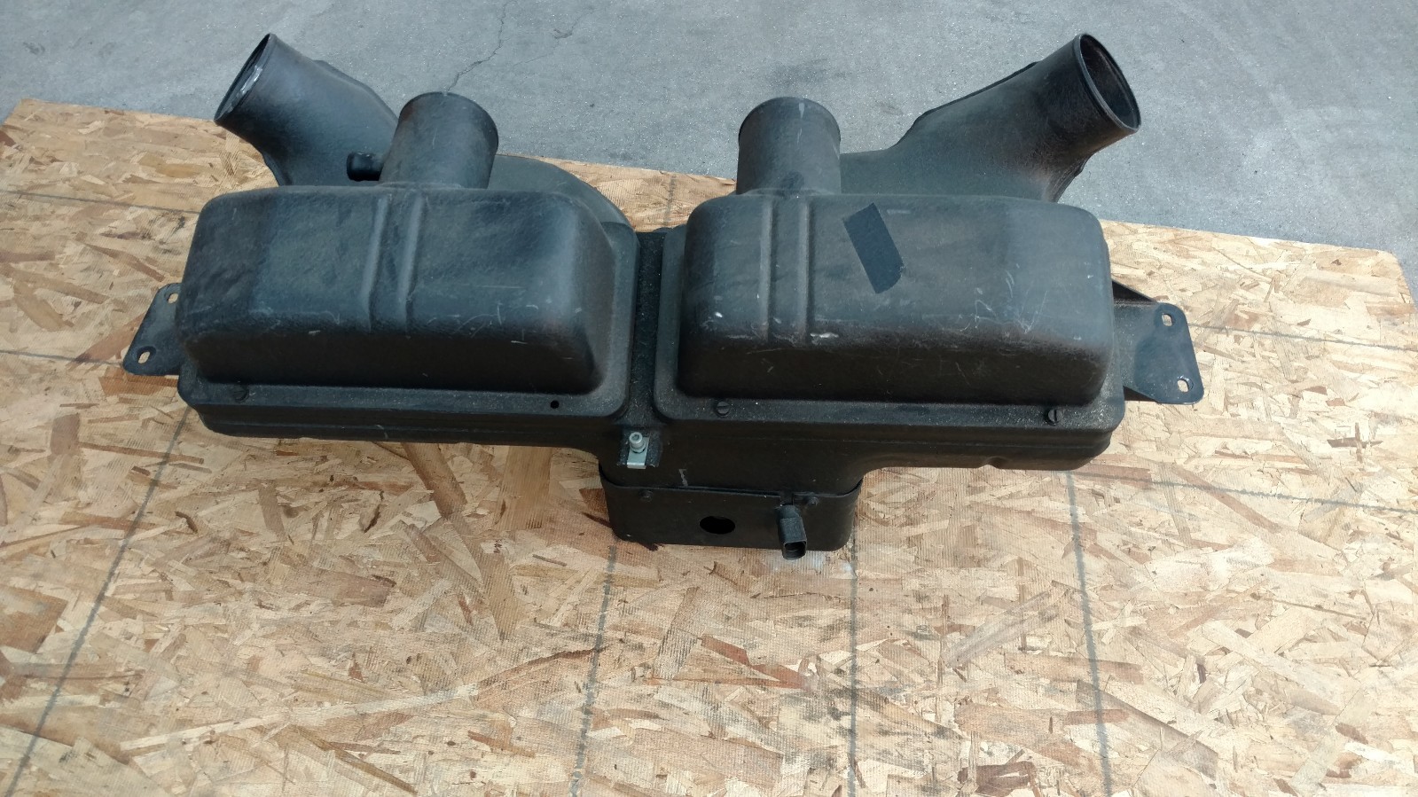 LAMBORGHINI GALLARDO AIR INTAKE CLEANER BOX OEM
