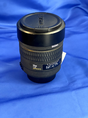 Sigma 14 mm F/2.8 EX HSM Fisheye Aspherical Lens Canon