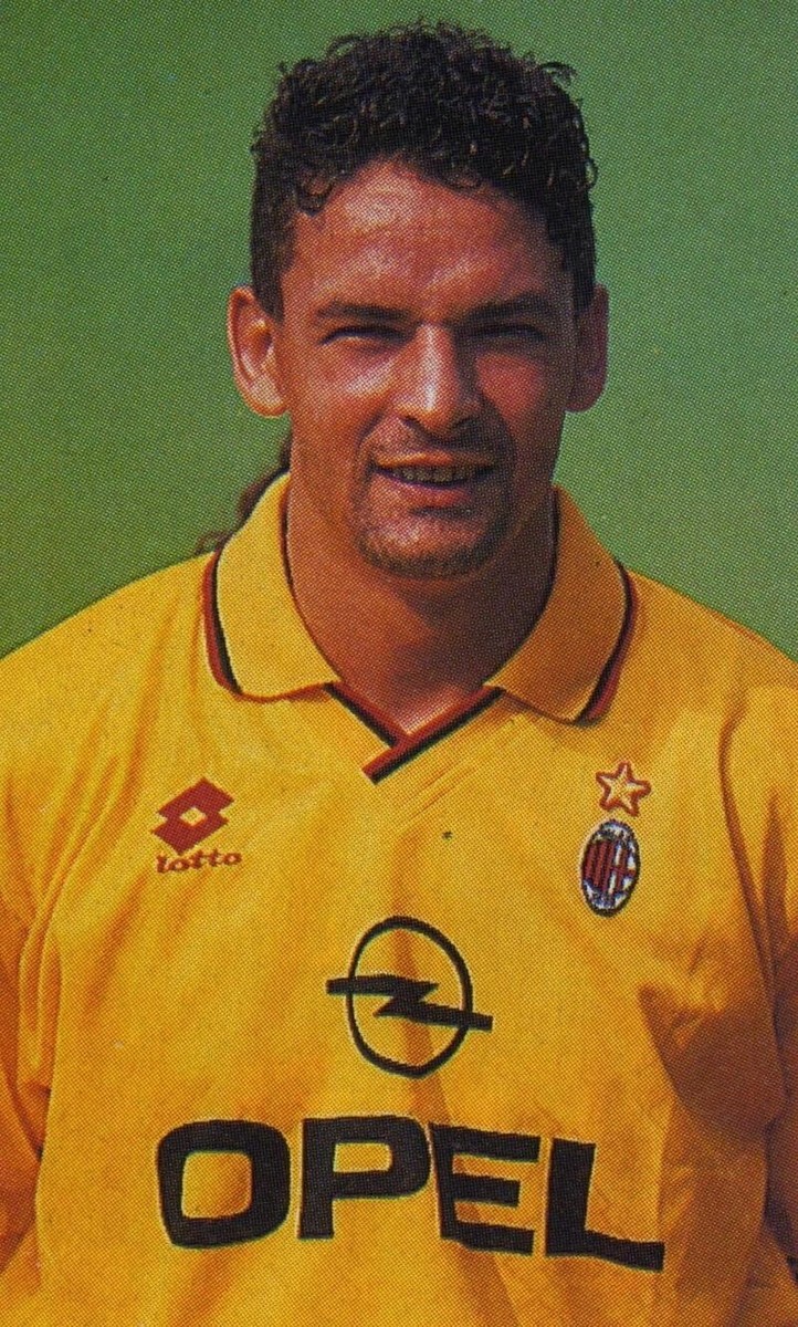 ウェア AC MILAN #18 BAGGIO MINT Player Baggio 18 XL AC Milan 1996 97 Football Shirt
