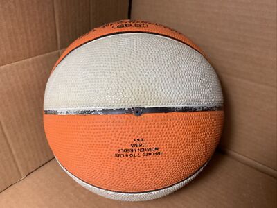 Wilson NCAA 28.5 Basketball Killer Crossover - PREOWNED, GOOD