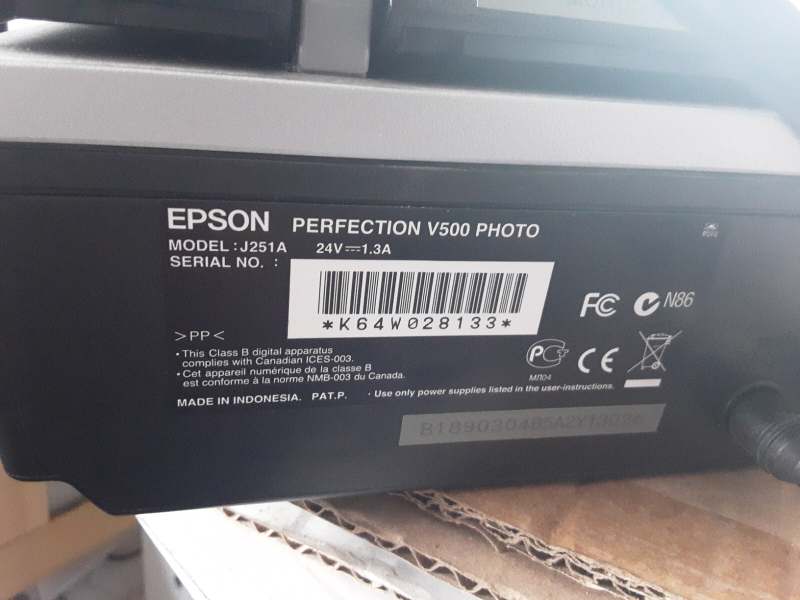 Epson Perfection V500 Photo Scanner IN VERY Condition + NEGATIVE SLIDES