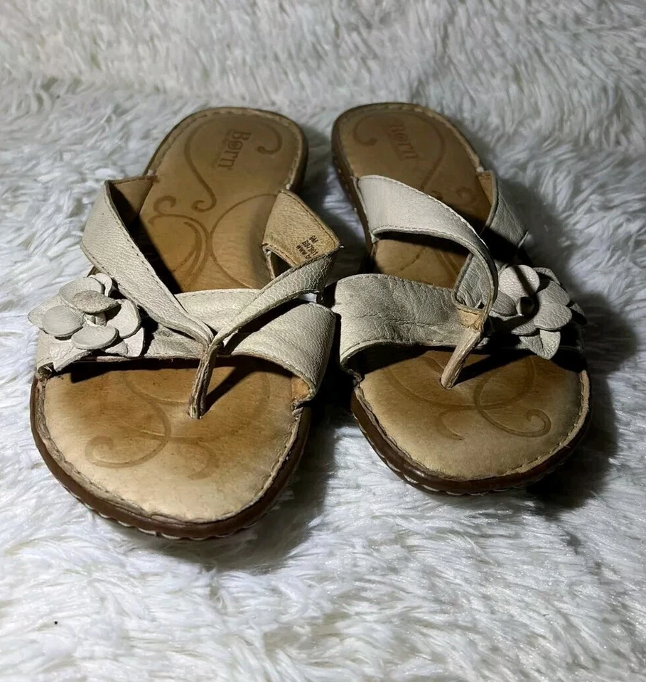 Sandalias sin cordones de cuero Born flor beige para mujer talla 9M B97901 Foto 4 de 4