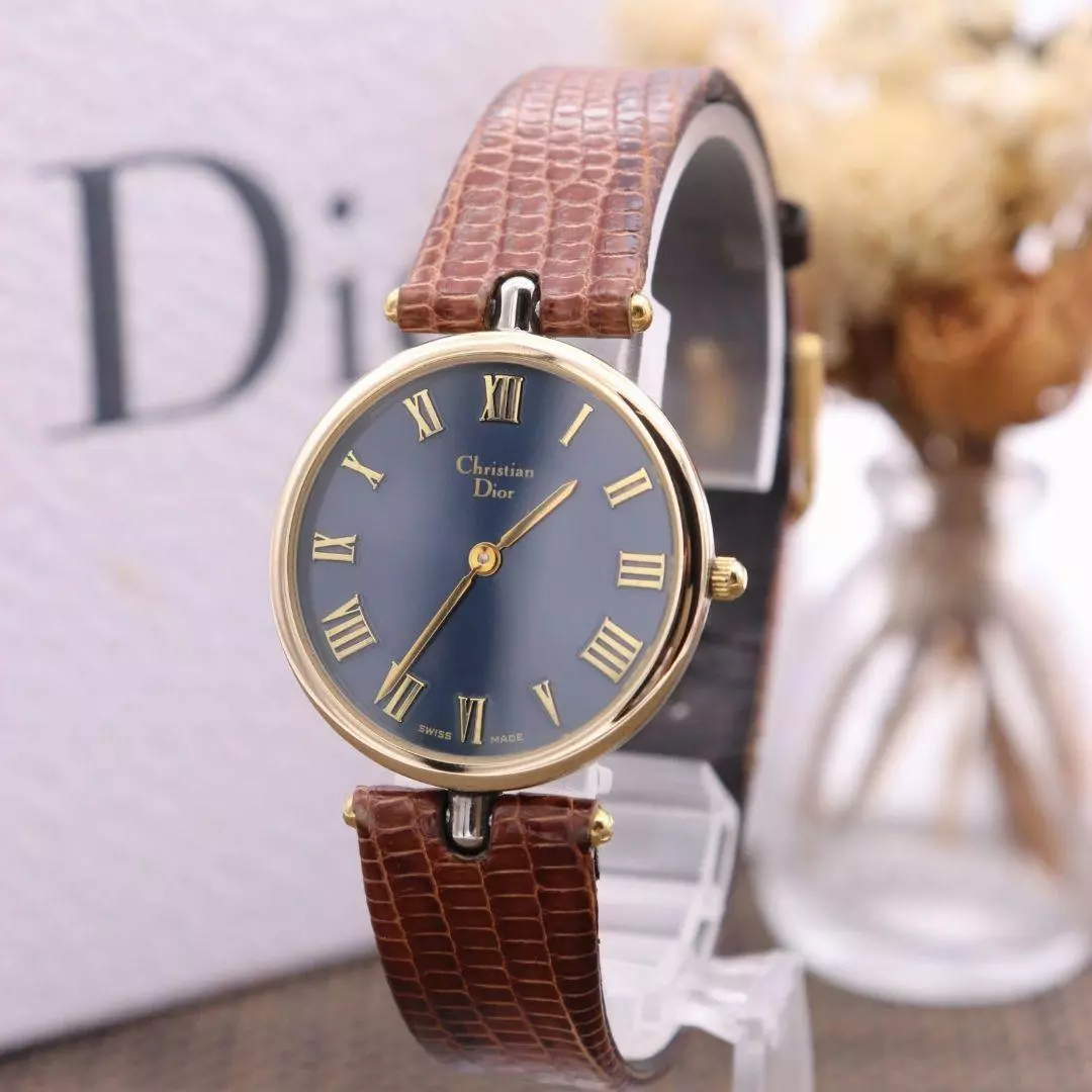 Montre Christian Dior 3026 Occasion Modèle Populaire Bon État De Fonctionnement Véritable Prod