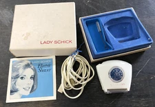 Lady Schick #109 Electric Shaver with Box vintage razor