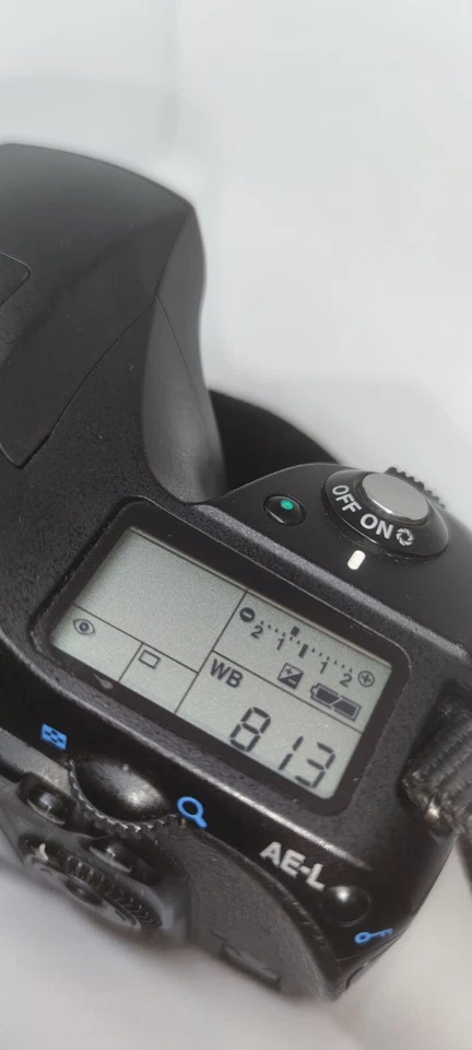 Pentax K K10D 10.2MP Digitalkamera - Schwarz - Bild 3 von 4