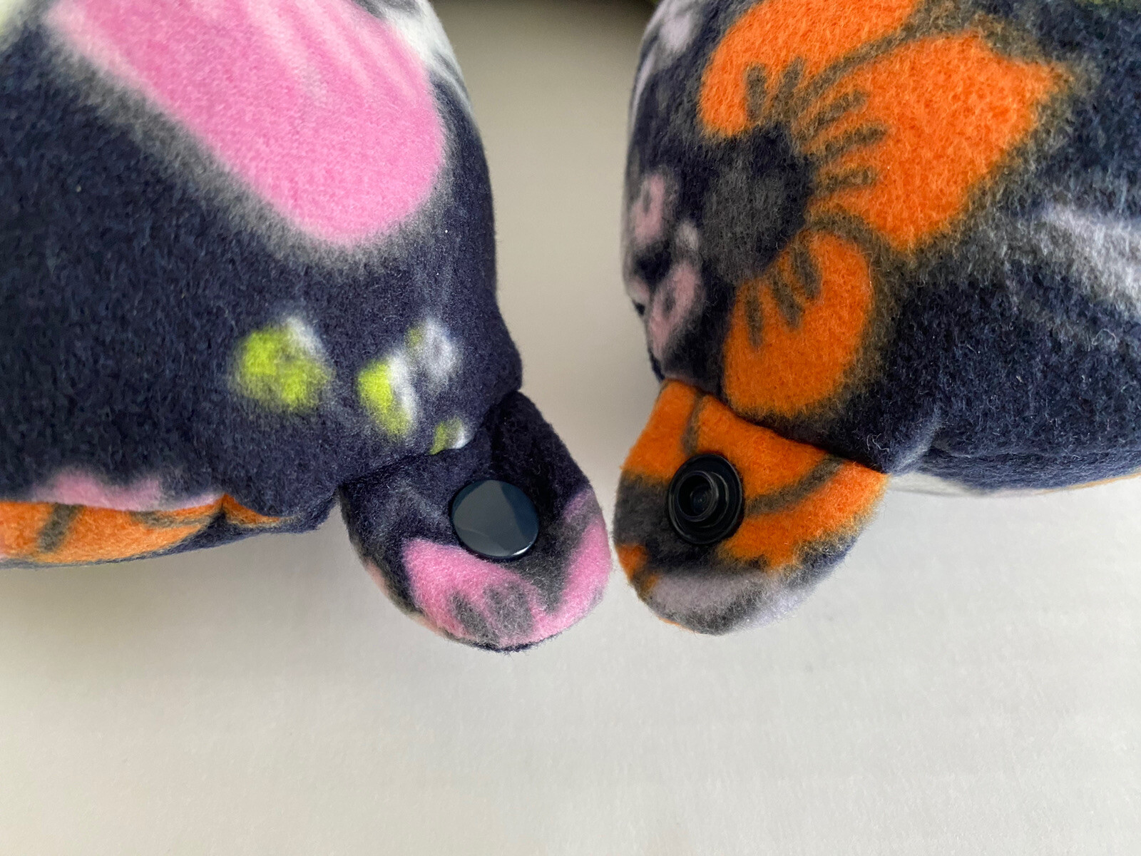 NWT Vera Bradley Travel Neck Pillow Packable Fleece Blanket BLOOM BOOM